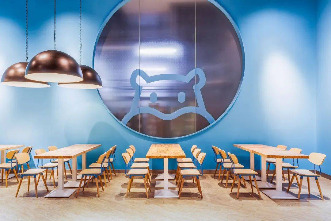 客家菜阿里巴巴盒马机器人餐厅，打造未来概念的餐饮空间设计