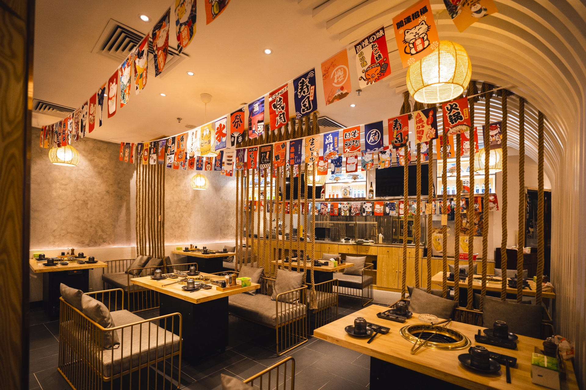 客家菜如何通过深圳餐饮空间设计来确定餐厅的装修风格？